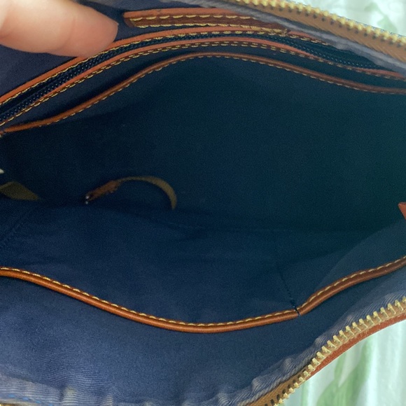 Dooney & Bourke Giants edition purse - Picture 9 of 16